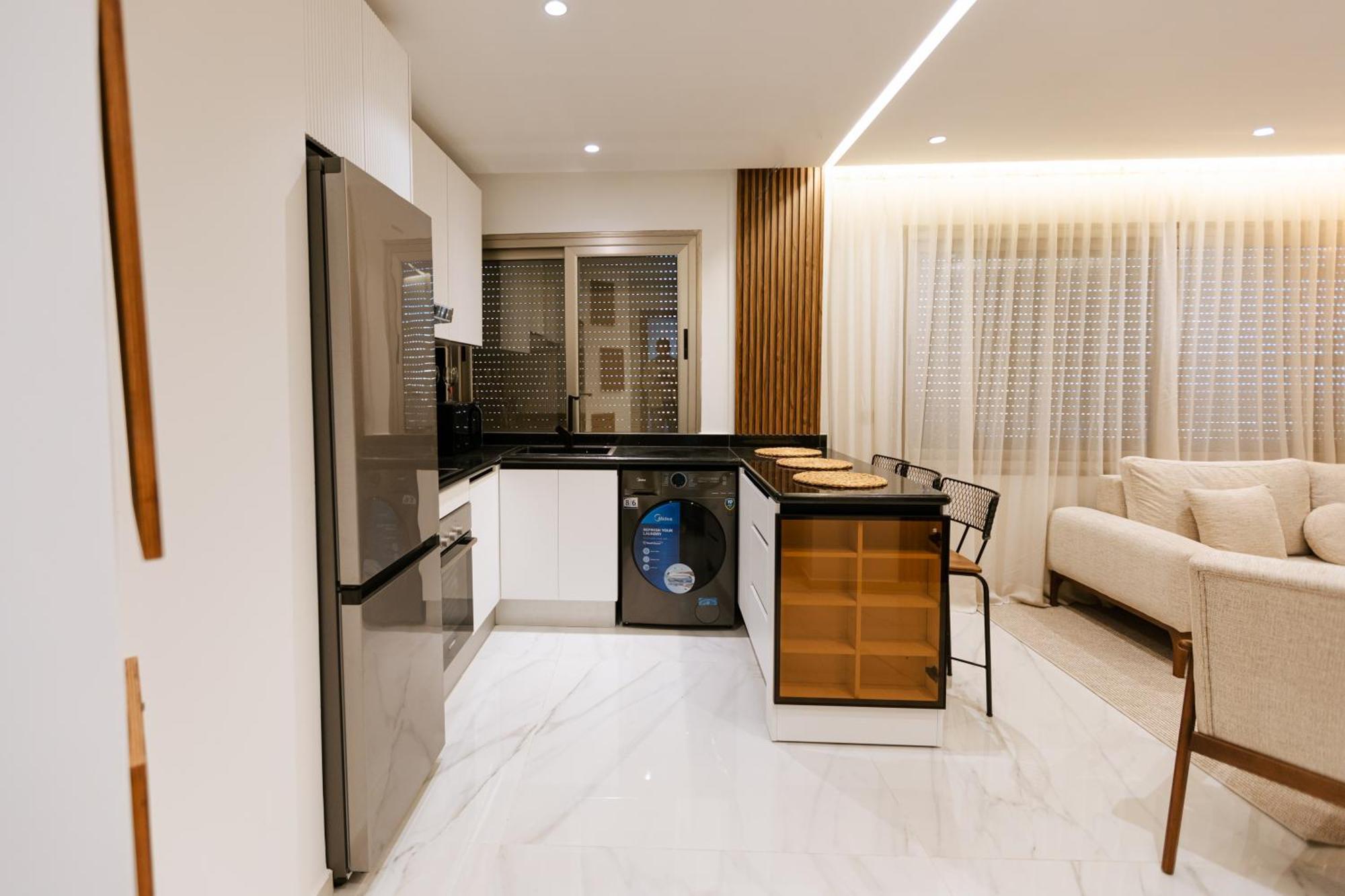 Marina View Residence Luxurious Studio Retreat With Stunning Ocean Views 1 Double Bedroom, 1 Convertible Couch Tanger Zewnętrze zdjęcie