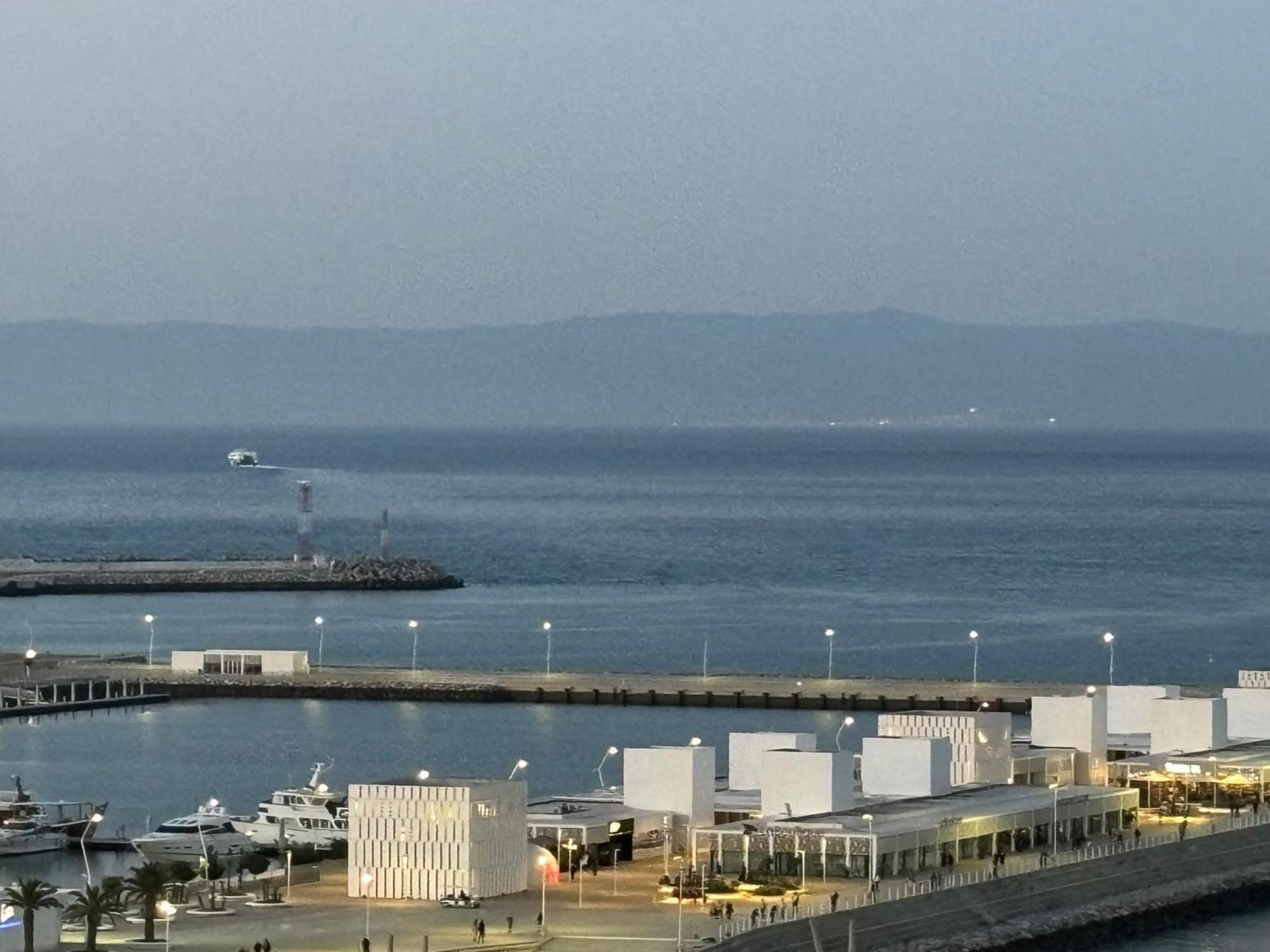 Marina View Residence Luxurious Studio Retreat With Stunning Ocean Views 1 Double Bedroom, 1 Convertible Couch Tanger Zewnętrze zdjęcie