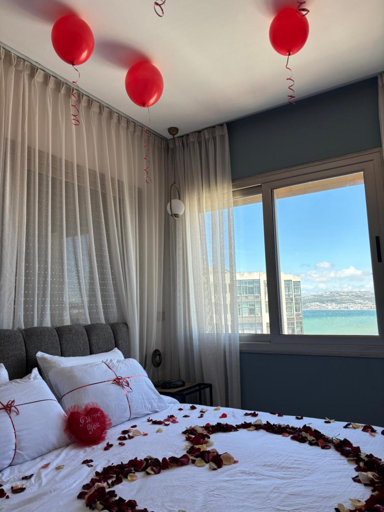 Marina View Residence Luxurious Studio Retreat With Stunning Ocean Views 1 Double Bedroom, 1 Convertible Couch Tanger Zewnętrze zdjęcie