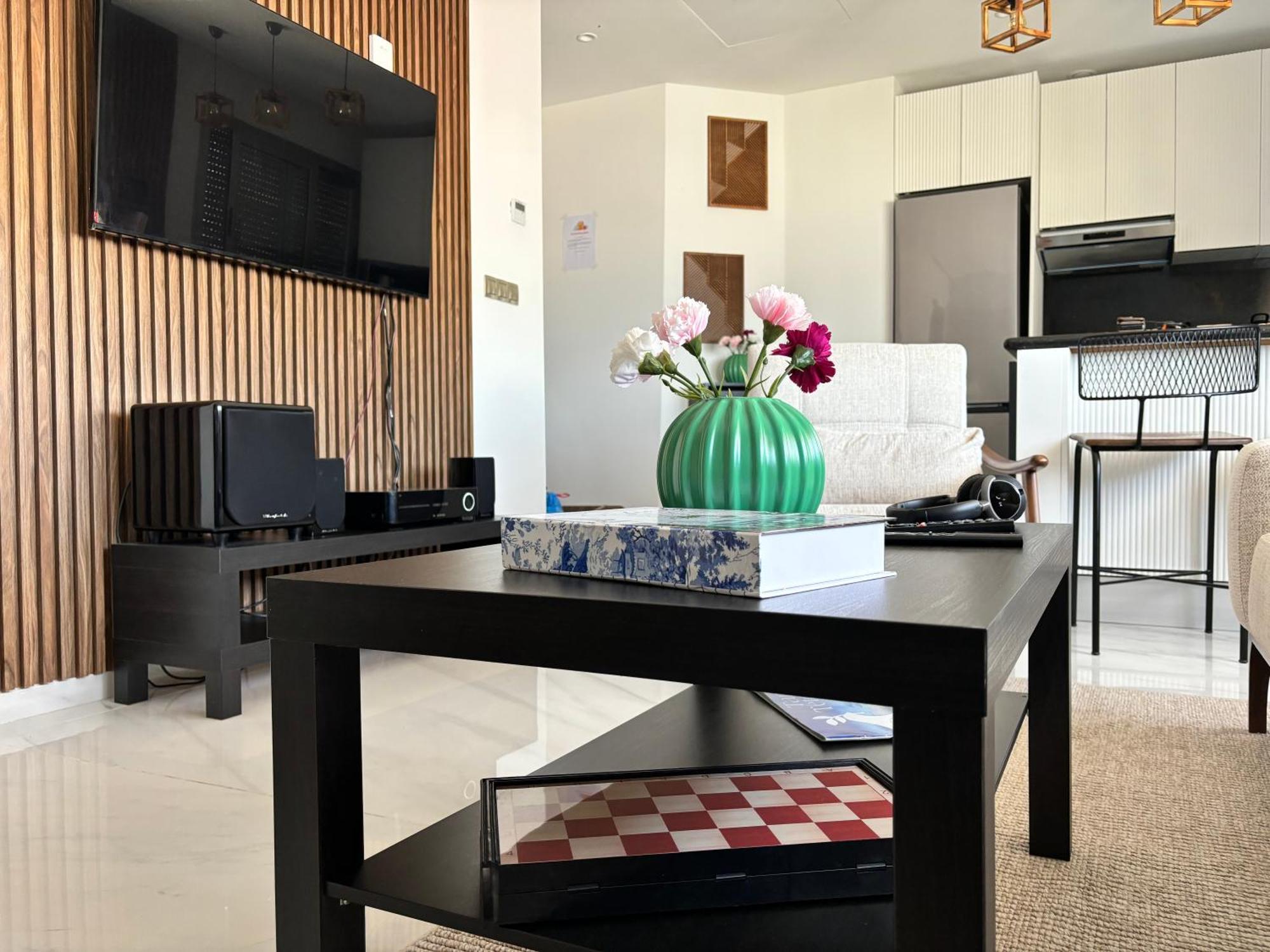 Marina View Residence Luxurious Studio Retreat With Stunning Ocean Views 1 Double Bedroom, 1 Convertible Couch Tanger Zewnętrze zdjęcie